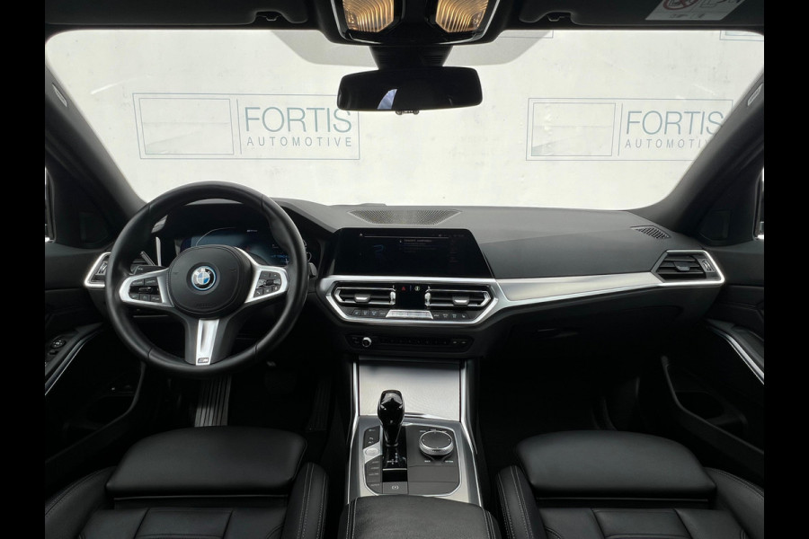 BMW 3 Serie Touring 320e Business Edition Plus NL AUTO | LEDER | STOELVERW | CARPLAY | ! 2DE PINKSTERDAG GEOPEND VAN 10:00 UUR T/M 17:00 UUR