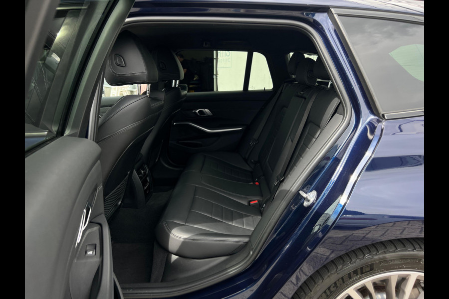 BMW 3 Serie Touring 320e Business Edition Plus NL AUTO | LEDER | STOELVERW | CARPLAY | ! 2DE PINKSTERDAG GEOPEND VAN 10:00 UUR T/M 17:00 UUR