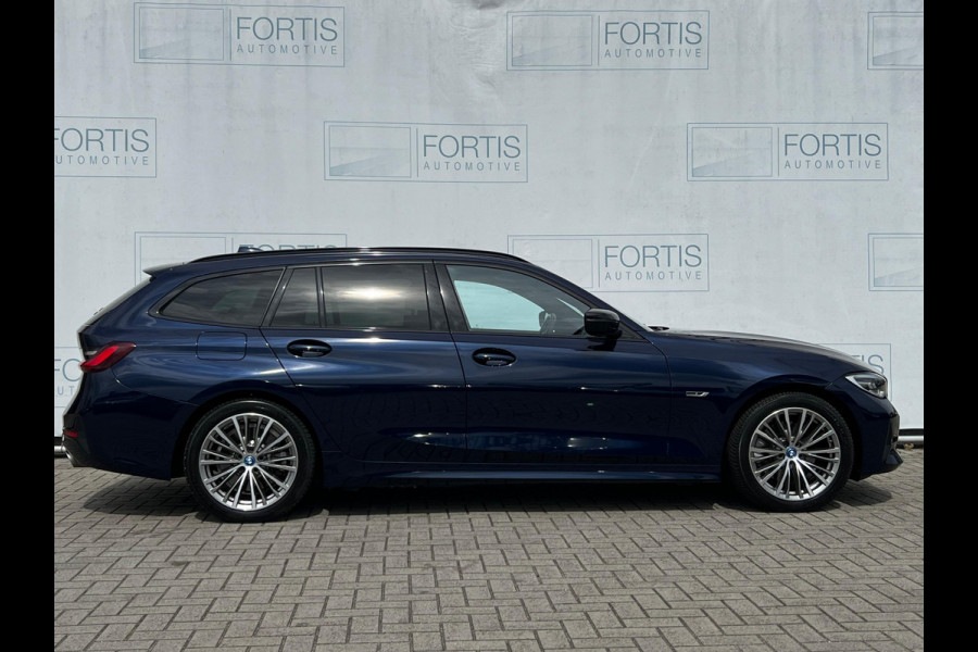 BMW 3 Serie Touring 320e Business Edition Plus NL AUTO | LEDER | STOELVERW | CARPLAY | ! 2DE PINKSTERDAG GEOPEND VAN 10:00 UUR T/M 17:00 UUR