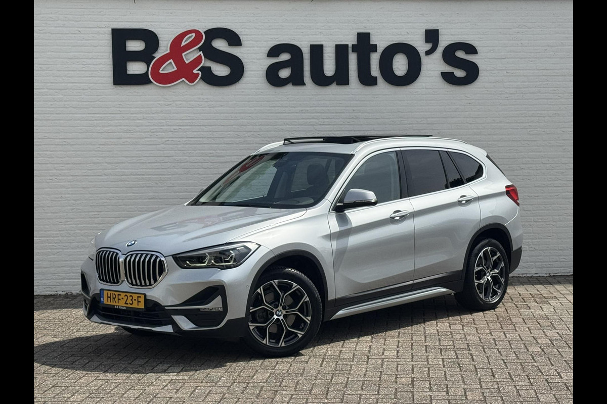 BMW X1 SDrive18i High Executive Trekhaak Navigatie Led verlichting Clima Cruise Panorama BMW X1 SDrive18i High Executive Trekhaak Navigatie Led verlichting Clima Cruise Panorama