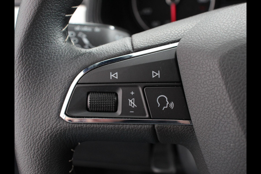Seat Ibiza 1.0 TSI 115 pk Xcellence Automaat Climate control Cruise control LED Voorstoelen verwarmd Parkeersensoren Apple Carplay/ Andoid Auto