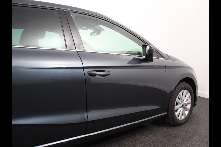Seat Ibiza 1.0 TSI 115 pk Xcellence Automaat Climate control Cruise control LED Voorstoelen verwarmd Parkeersensoren Apple Carplay/ Andoid Auto