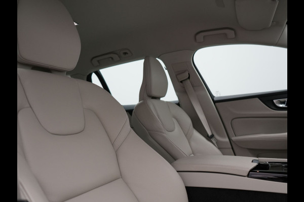 Volvo V60 T6 Recharge AWD Inscription Plug In Hybrid 340pk Dealer O.H PHEV | Adaptive Cruise | Lederen Sportstoelen Memory | Harman Kardon | BLIS | Camera | Keyless | Pilot Assist | Apple Carplay |