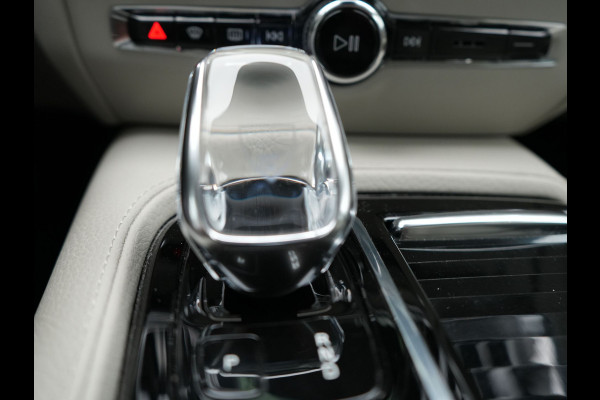Volvo V60 T6 Recharge AWD Inscription Plug In Hybrid 340pk Dealer O.H PHEV | Adaptive Cruise | Lederen Sportstoelen Memory | Harman Kardon | BLIS | Camera | Keyless | Pilot Assist | Apple Carplay |