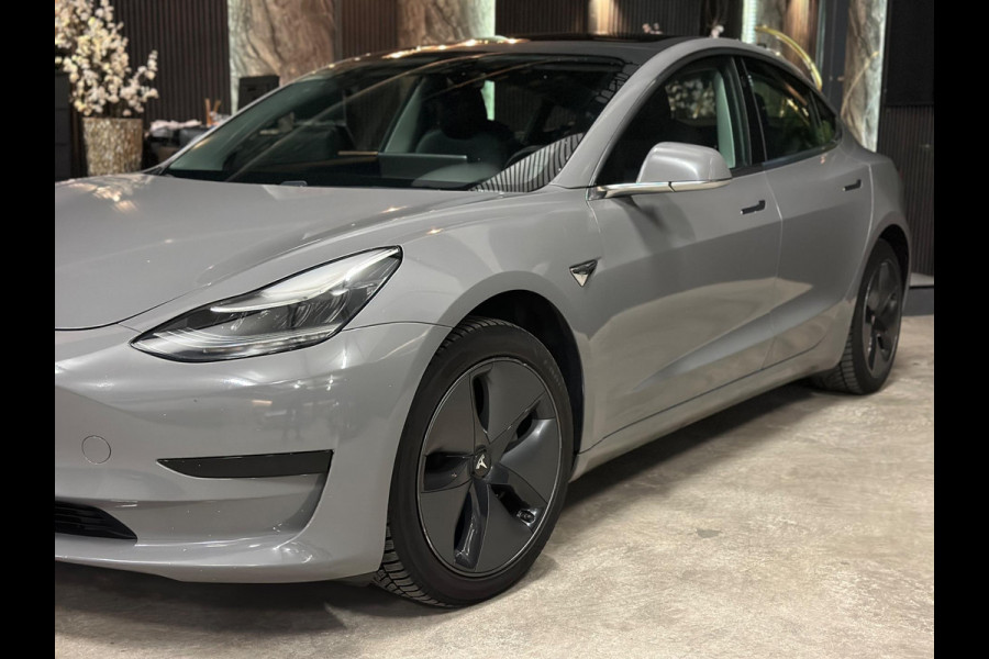 Tesla Model 3 Standard RWD Plus 60 kWh