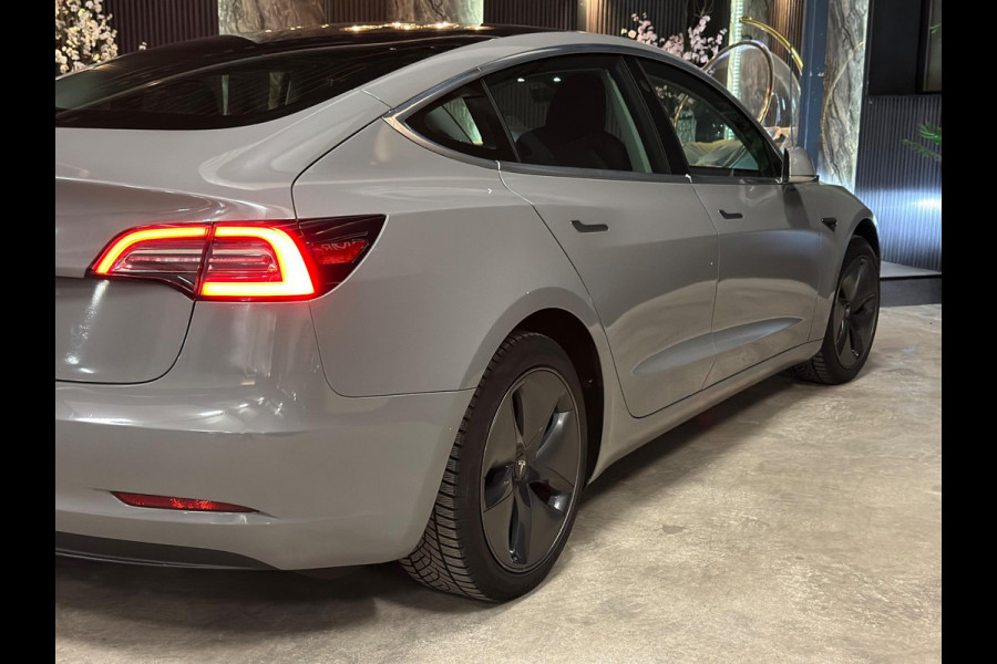 Tesla Model 3 Standard RWD Plus 60 kWh
