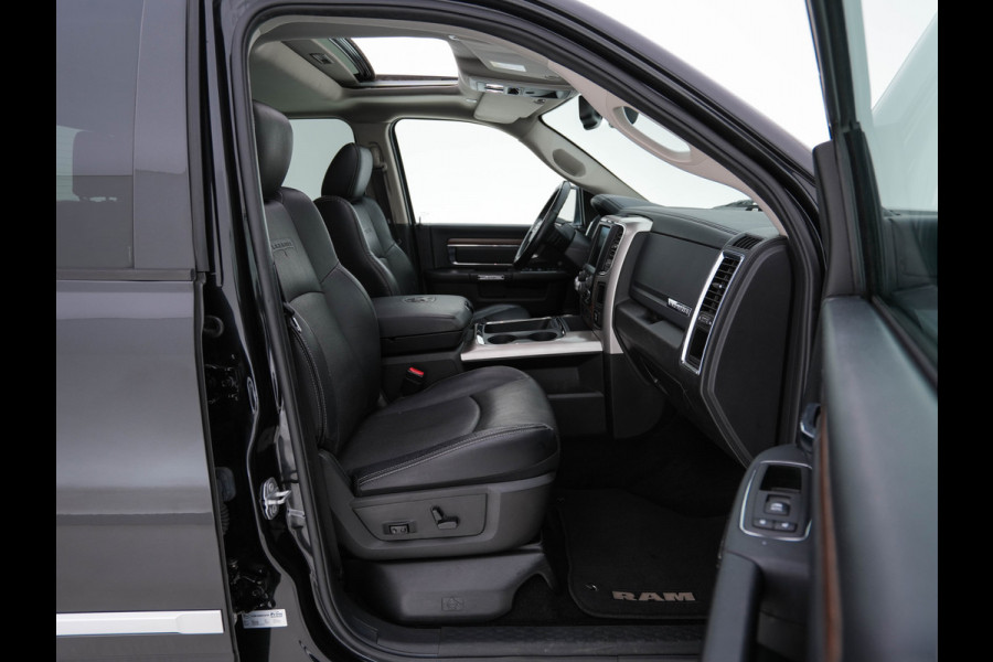 Dodge Ram 1500 5.7 V8 HEMI LARAMIE Quad-Cab 6'4 [ 5-Pers. ] Aut. *PANO | LUXURY-LEATHER | MEMORY-PACK | ALPINE-SOUNDSYSTEM | CAMERA | NAVI-FULLMAP | HEATED-COOLED-COMFORTSEATS| TOWBAR | 20''ALU*