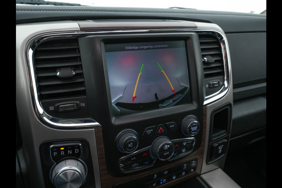 Dodge Ram 1500 5.7 V8 HEMI LARAMIE Quad-Cab 6'4 [ 5-Pers. ] Aut. *PANO | LUXURY-LEATHER | MEMORY-PACK | ALPINE-SOUNDSYSTEM | CAMERA | NAVI-FULLMAP | HEATED-COOLED-COMFORTSEATS| TOWBAR | 20''ALU*