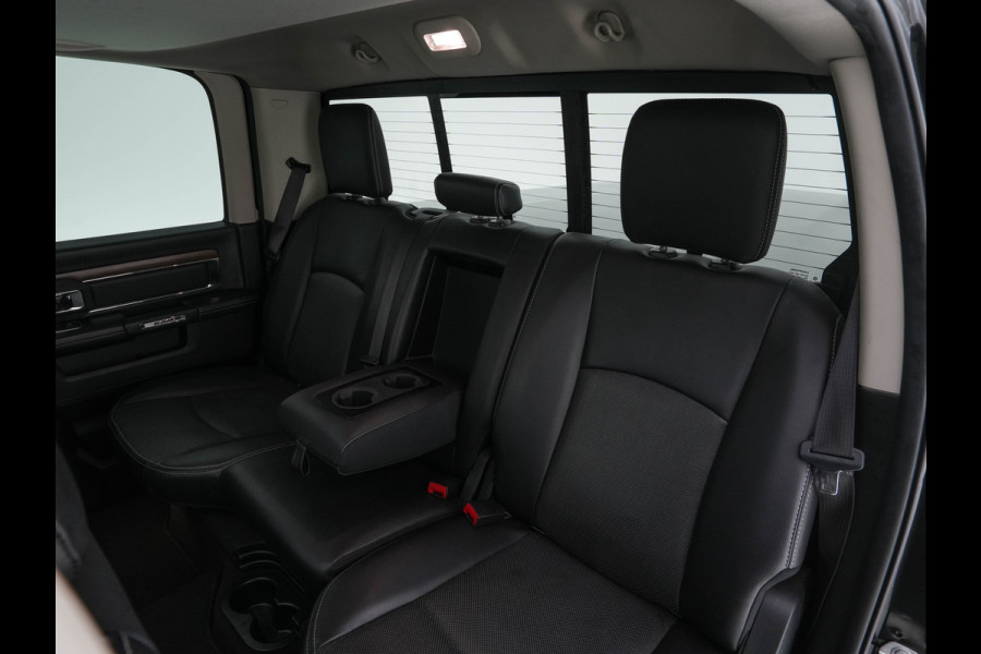 Dodge Ram 1500 5.7 V8 HEMI LARAMIE Quad-Cab 6'4 [ 5-Pers. ] Aut. *PANO | LUXURY-LEATHER | MEMORY-PACK | ALPINE-SOUNDSYSTEM | CAMERA | NAVI-FULLMAP | HEATED-COOLED-COMFORTSEATS| TOWBAR | 20''ALU*
