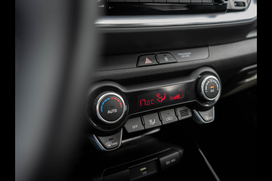 Kia Stonic 1.0 T-GDi MHEV DynamicLine | Navigatie | Climate control Airco | Achteruitrijcamera |