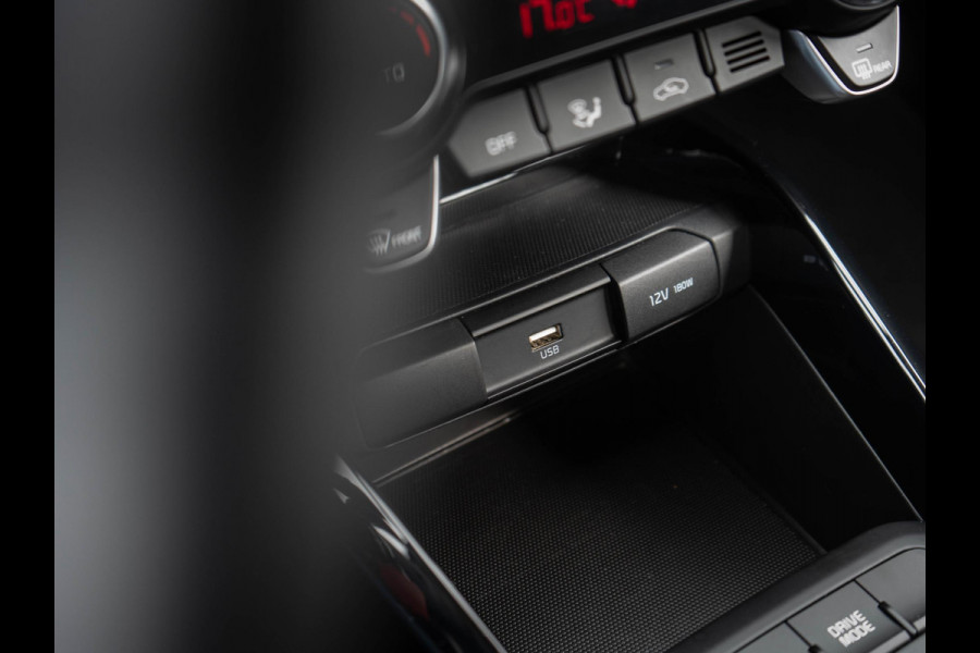 Kia Stonic 1.0 T-GDi MHEV DynamicLine | Navigatie | Climate control Airco | Achteruitrijcamera |