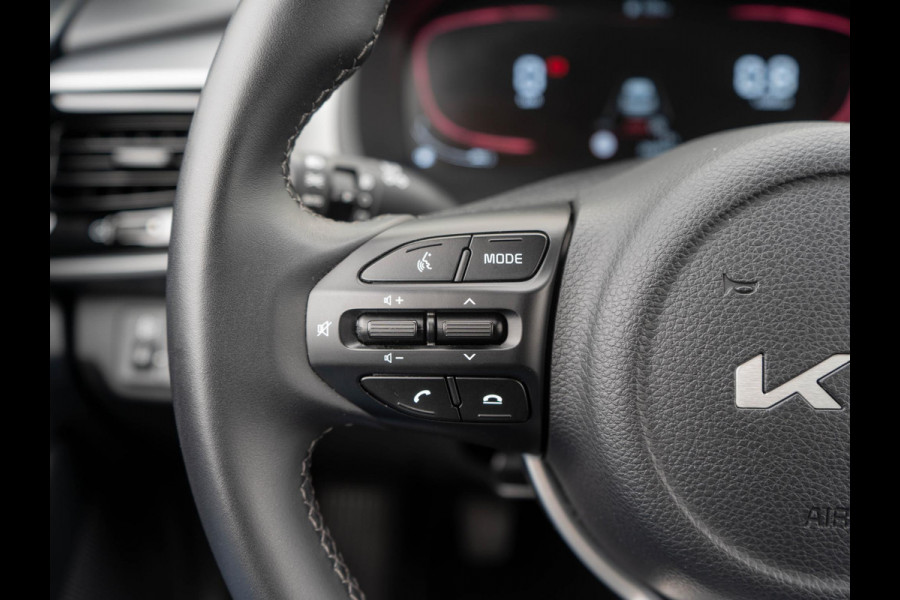 Kia Stonic 1.0 T-GDi MHEV DynamicLine | Navigatie | Climate control Airco | Achteruitrijcamera |