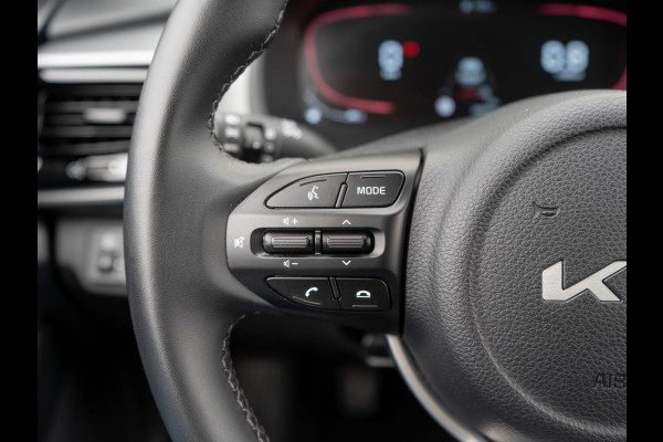 Kia Stonic 1.0 T-GDi MHEV DynamicLine | Navigatie | Climate control Airco | Achteruitrijcamera |