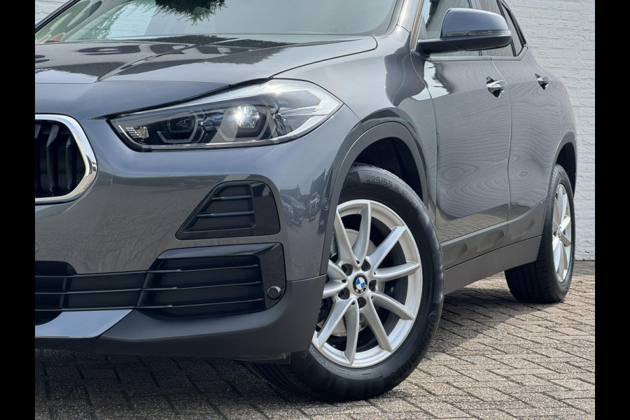 BMW X2 SDrive18i High Executive Led Panorama Sfeer verlichting Leder Cruise Clima