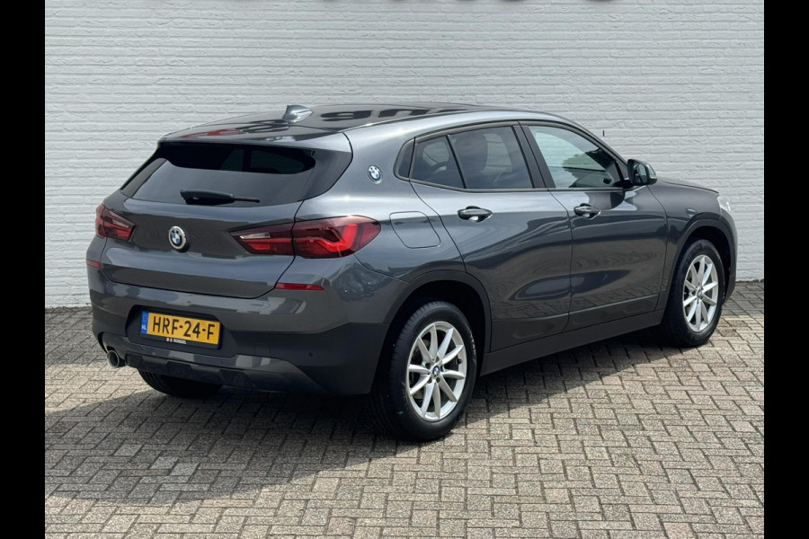 BMW X2 SDrive18i High Executive Led Panorama Sfeer verlichting Leder Cruise Clima