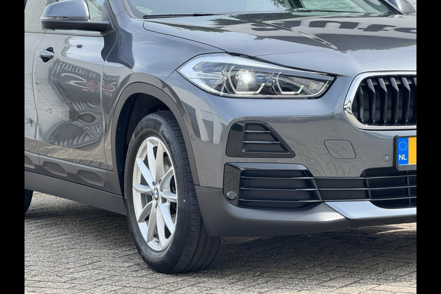 BMW X2 SDrive18i High Executive Led Panorama Sfeer verlichting Leder Cruise Clima