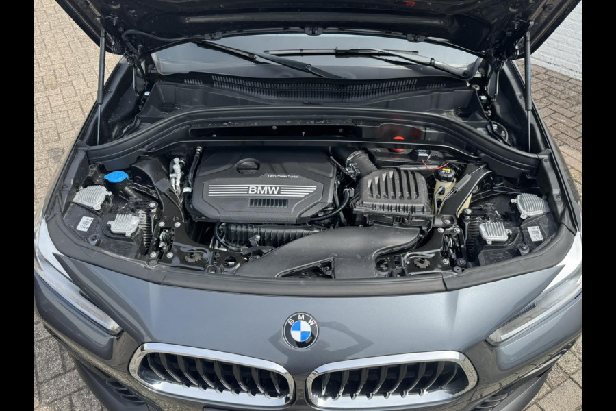 BMW X2 SDrive18i High Executive Led Panorama Sfeer verlichting Leder Cruise Clima