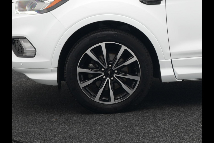 Ford Kuga 1.5 EcoBoost ST Line 2000kg Trekgewicht | Alcantara Sportstoelen | Apple Carplay | Navigatie | Trekhaak | Camera | Climate Control | Cruise Control | L.M. 18" | Parkeersensoren |