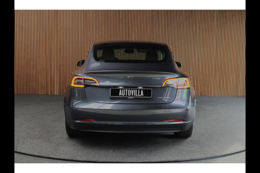 Tesla Model 3 RWD ACC Autopilot Stuurverwarm. PDC Leer Navi Panoramadak 360° Elektr. achterklep Stoelverwarming voor & achter Climate voor & achter LM velgen BTW auto! Nieuw!