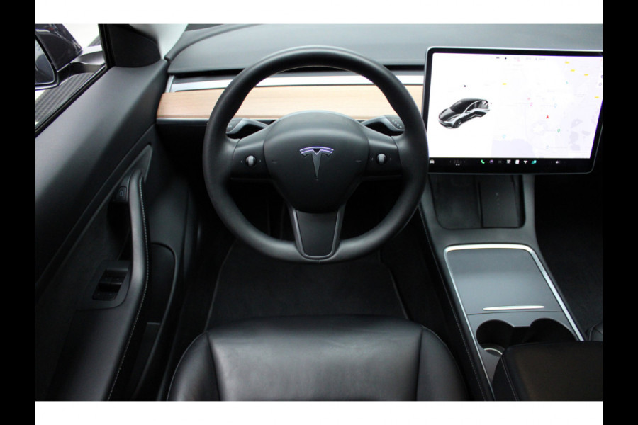 Tesla Model 3 RWD ACC Autopilot Stuurverwarm. PDC Leer Navi Panoramadak 360° Elektr. achterklep Stoelverwarming voor & achter Climate voor & achter LM velgen BTW auto! Nieuw!