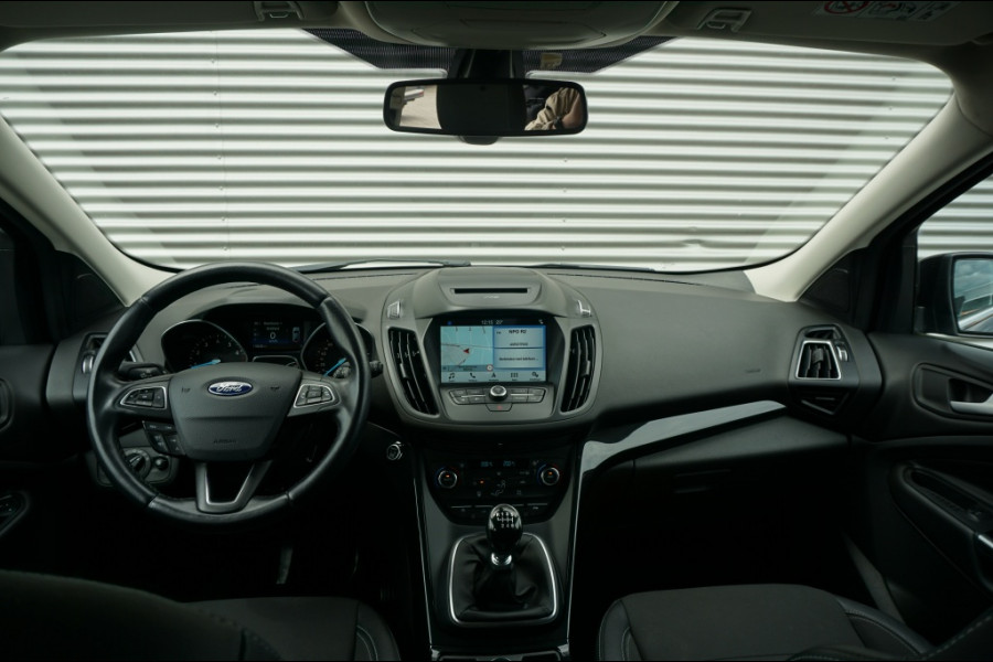 Ford Kuga 120PK Titanium TREKHAAK | CARPLAY | KEYLESS | CAMERA | ELEK.KLEP