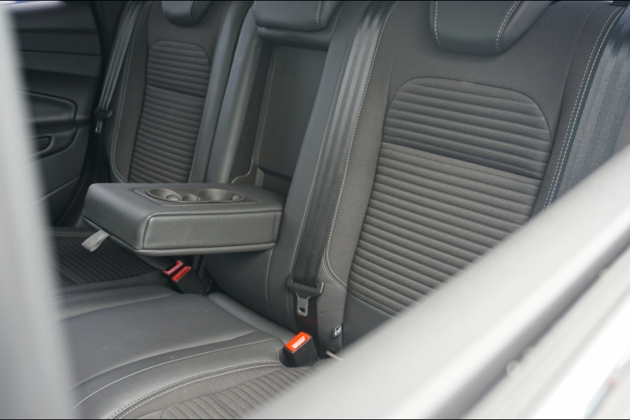 Ford Kuga 120PK Titanium TREKHAAK | CARPLAY | KEYLESS | CAMERA | ELEK.KLEP