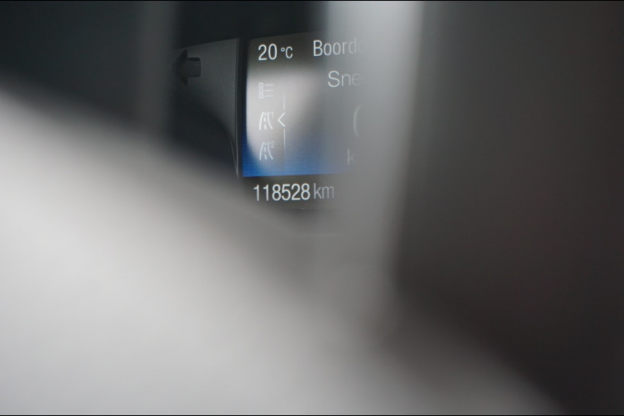 Ford Kuga 120PK Titanium TREKHAAK | CARPLAY | KEYLESS | CAMERA | ELEK.KLEP