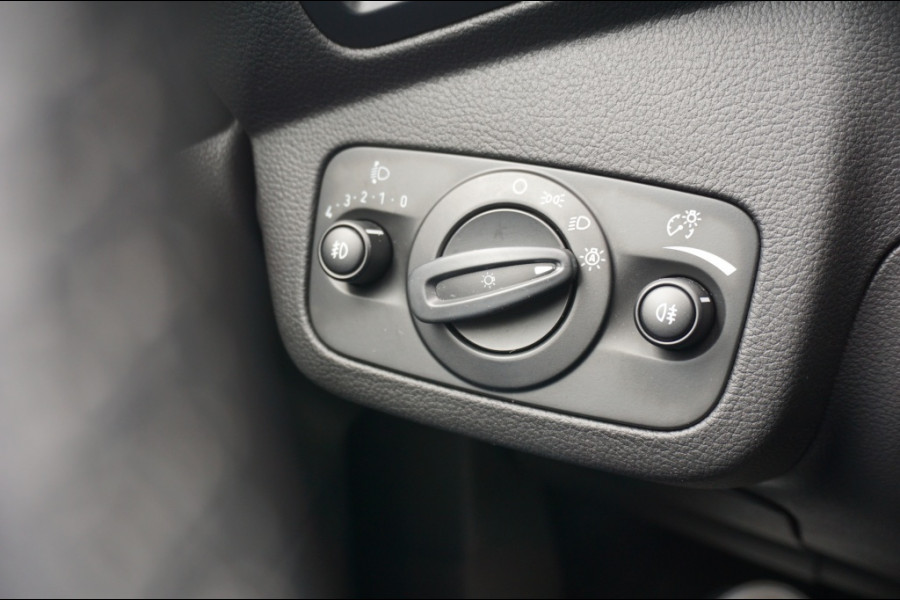 Ford Kuga 120PK Titanium TREKHAAK | CARPLAY | KEYLESS | CAMERA | ELEK.KLEP