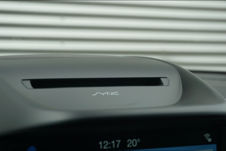 Ford Kuga 120PK Titanium TREKHAAK | CARPLAY | KEYLESS | CAMERA | ELEK.KLEP