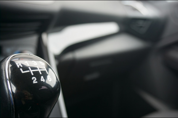 Ford Kuga 120PK Titanium TREKHAAK | CARPLAY | KEYLESS | CAMERA | ELEK.KLEP