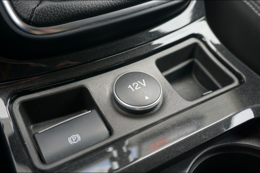 Ford Kuga 120PK Titanium TREKHAAK | CARPLAY | KEYLESS | CAMERA | ELEK.KLEP