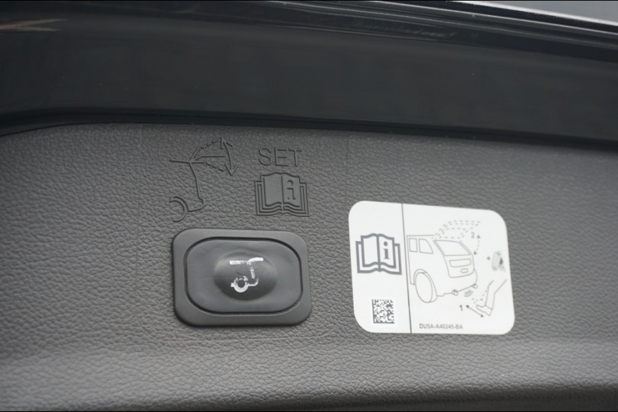 Ford Kuga 120PK Titanium TREKHAAK | CARPLAY | KEYLESS | CAMERA | ELEK.KLEP