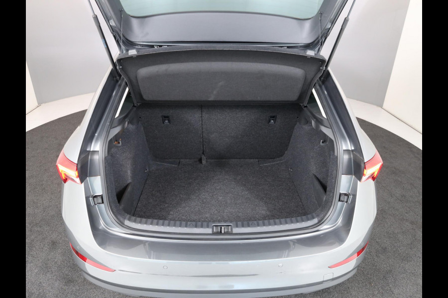 Škoda SCALA 1.0 TSI Ambition 110 pk Automaat (DSG) | Verlengde garantie | Navigatie via App | Parkeersensoren achter | Autom. airco | Apple Carplay/Android Auto |
