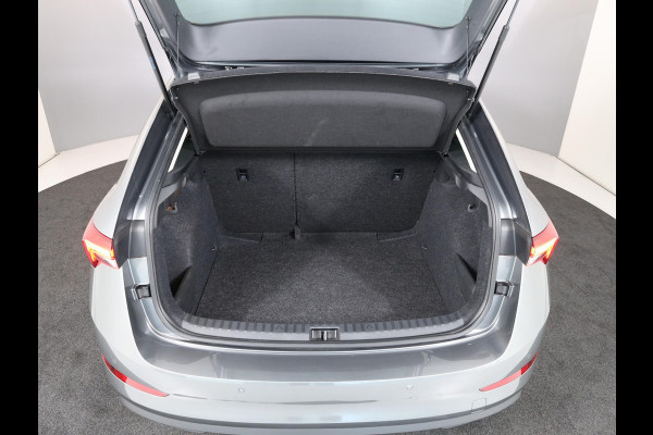 Škoda SCALA 1.0 TSI Ambition 110 pk Automaat (DSG) | Verlengde garantie | Navigatie via App | Parkeersensoren achter | Autom. airco | Apple Carplay/Android Auto |