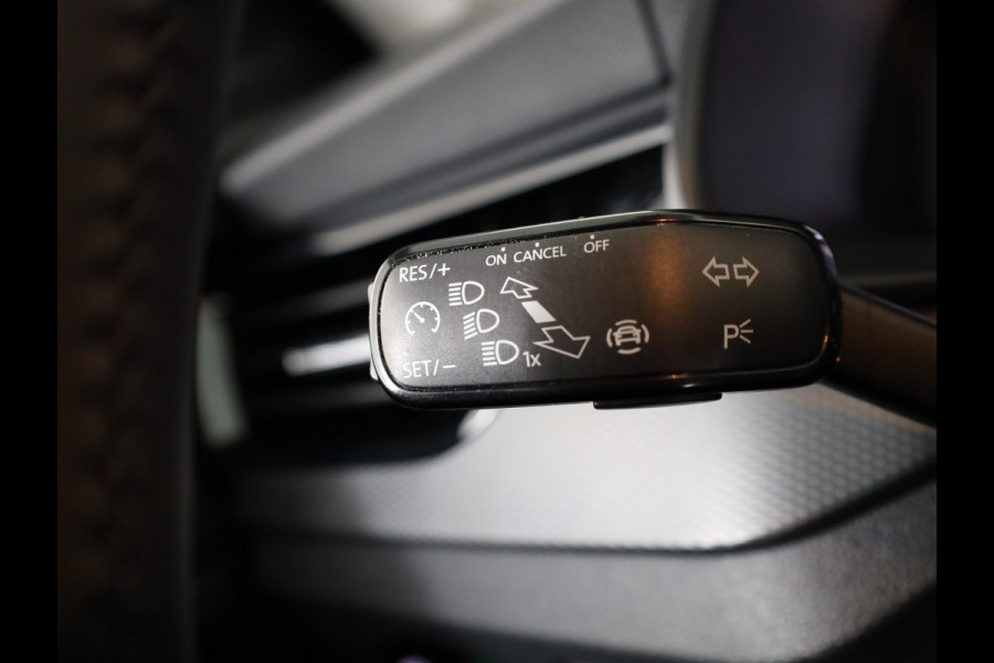Škoda SCALA 1.0 TSI Ambition 110 pk Automaat (DSG) | Verlengde garantie | Navigatie via App | Parkeersensoren achter | Autom. airco | Apple Carplay/Android Auto |