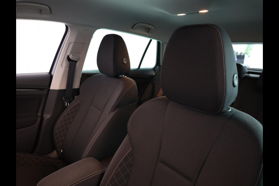 Škoda SCALA 1.0 TSI Ambition 110 pk Automaat (DSG) | Verlengde garantie | Navigatie via App | Parkeersensoren achter | Autom. airco | Apple Carplay/Android Auto |