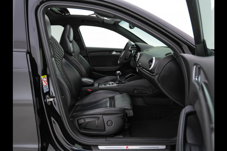 Audi RS3 2.5 TFSI quattro Aut. *RS-SEATS | PANO | NAPPA-FULL-LEATHER | DIGI-COCKPIT | BANG&OLUFSEN | APPLE-CARPLAY | ADAPTIVE-CRUISE | BLIND-SPOT | CAMERA | KEYLESS | NAVI-FULLMAP | DAB+ | MAGNETIC-RIDE | 19''ALU*