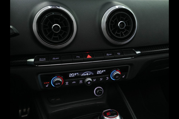 Audi RS3 2.5 TFSI quattro Aut. *RS-SEATS | PANO | NAPPA-FULL-LEATHER | DIGI-COCKPIT | BANG&OLUFSEN | APPLE-CARPLAY | ADAPTIVE-CRUISE | BLIND-SPOT | CAMERA | KEYLESS | NAVI-FULLMAP | DAB+ | MAGNETIC-RIDE | 19''ALU*