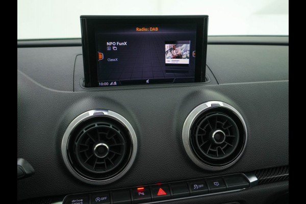 Audi RS3 2.5 TFSI quattro Aut. *RS-SEATS | PANO | NAPPA-FULL-LEATHER | DIGI-COCKPIT | BANG&OLUFSEN | APPLE-CARPLAY | ADAPTIVE-CRUISE | BLIND-SPOT | CAMERA | KEYLESS | NAVI-FULLMAP | DAB+ | MAGNETIC-RIDE | 19''ALU*