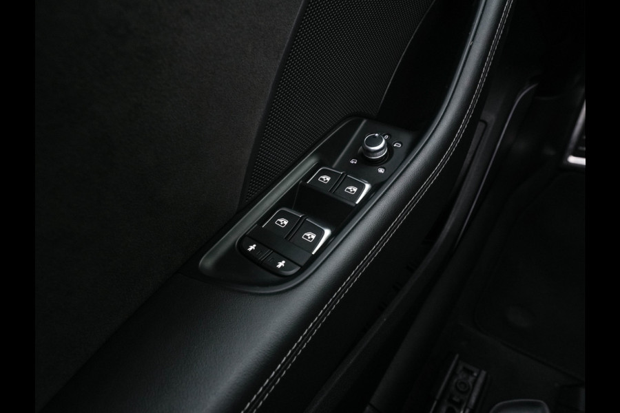 Audi RS3 2.5 TFSI quattro Aut. *RS-SEATS | PANO | NAPPA-FULL-LEATHER | DIGI-COCKPIT | BANG&OLUFSEN | APPLE-CARPLAY | ADAPTIVE-CRUISE | BLIND-SPOT | CAMERA | KEYLESS | NAVI-FULLMAP | DAB+ | MAGNETIC-RIDE | 19''ALU*