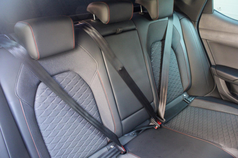 Seat Leon 1.4 TSI eHybrid PHEV FR Bus. Intense | PANO | CAMERA | CARPLAY