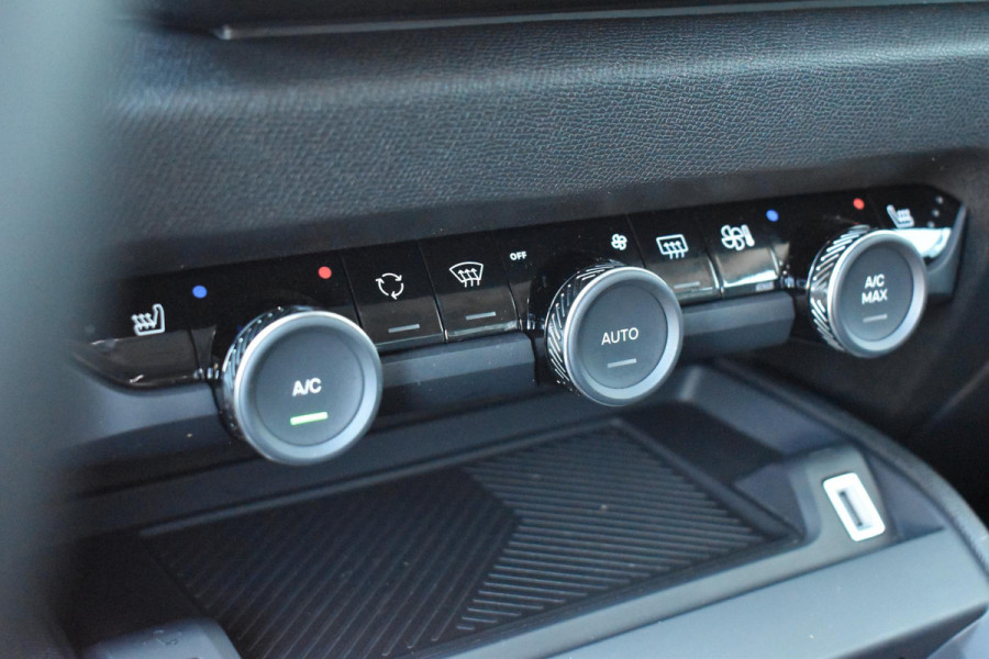 Citroën C4 1.2 Puretech 130PK Aut. Shine | Head-Up | Navi | Camera | Incl. garantie