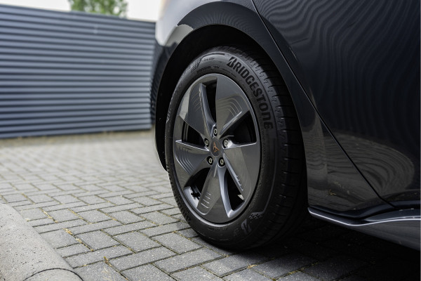 CUPRA Born Business Plus 62 kWh | LED | Camera | CarPlay | Navigatie | iClimate | Cruise