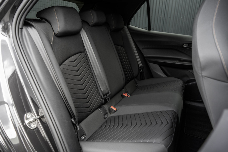 CUPRA Born Business Plus 62 kWh | LED | Camera | CarPlay | Navigatie | iClimate | Cruise