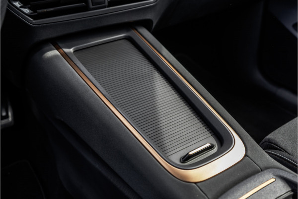 CUPRA Born Business Plus 62 kWh | LED | Camera | CarPlay | Navigatie | iClimate | Cruise
