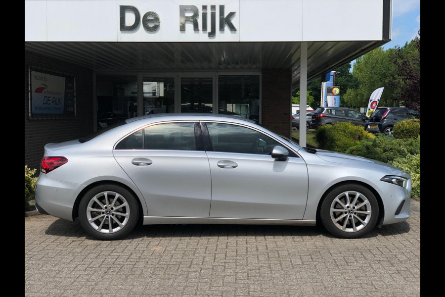 Mercedes-Benz A-Klasse 220 Advantage 190PK | Virt. Cockp., Camera, Navi, Stoelverw., LED, Half leder | NAP |