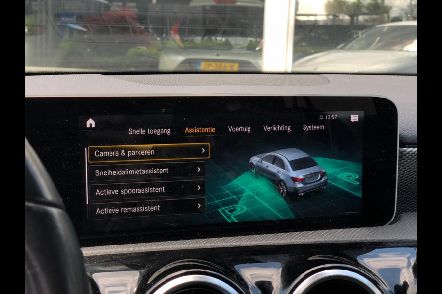 Mercedes-Benz A-Klasse 220 Advantage 190PK | Virt. Cockp., Camera, Navi, Stoelverw., LED, Half leder | NAP |