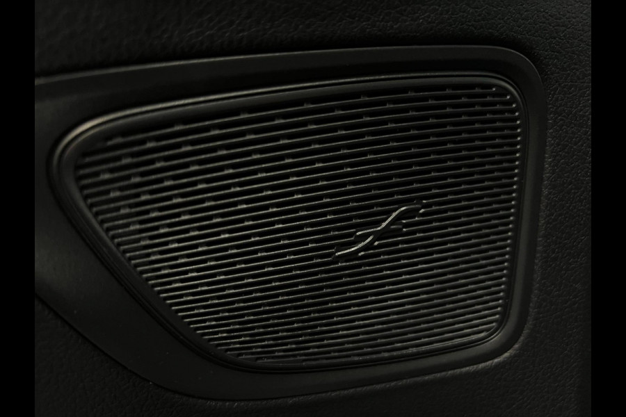 Mercedes-Benz C-Klasse 220d / BTW / Schuifdak / Trekhaak / Sfeerverlichting