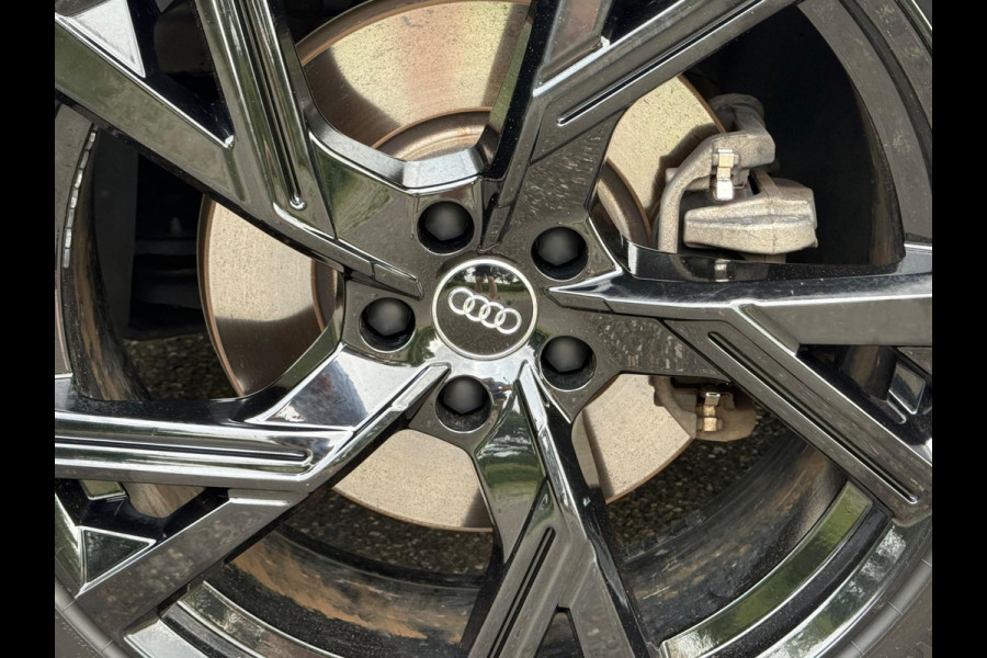 Audi Q4 e-tron 35 S edition 55 kWh, 2 x s-line, 21 inch, kieselgrijs, camera,1 e eigenaar. Nederlandse auto met nationale auto pas