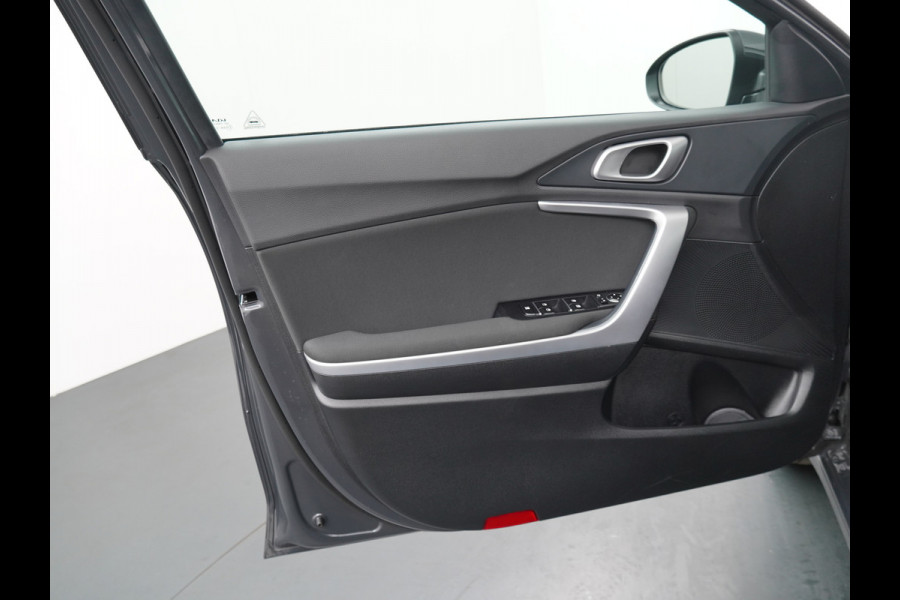 Kia Ceed Sportswagon 1.0 T-GDi DynamicLine - Navigatie - Climate Control - Lichtmetalen velgen - Apple Carplay/Android Auto - Fabrieksgarantie tot 06-2031